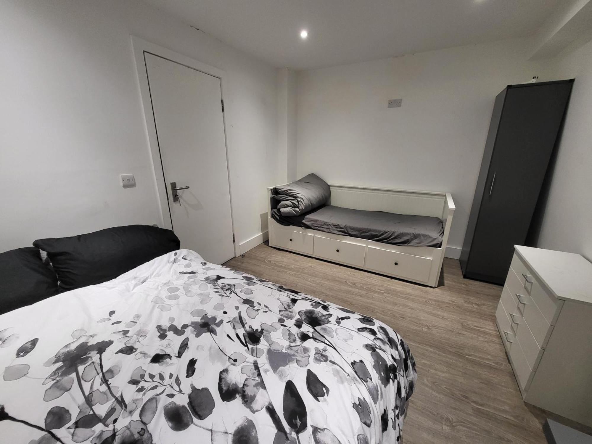 Private Room Near Central Ideal For City Explorers Londres Exterior foto