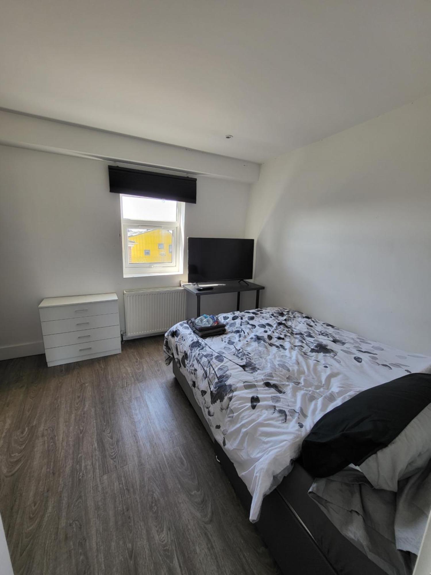 Private Room Near Central Ideal For City Explorers Londres Exterior foto
