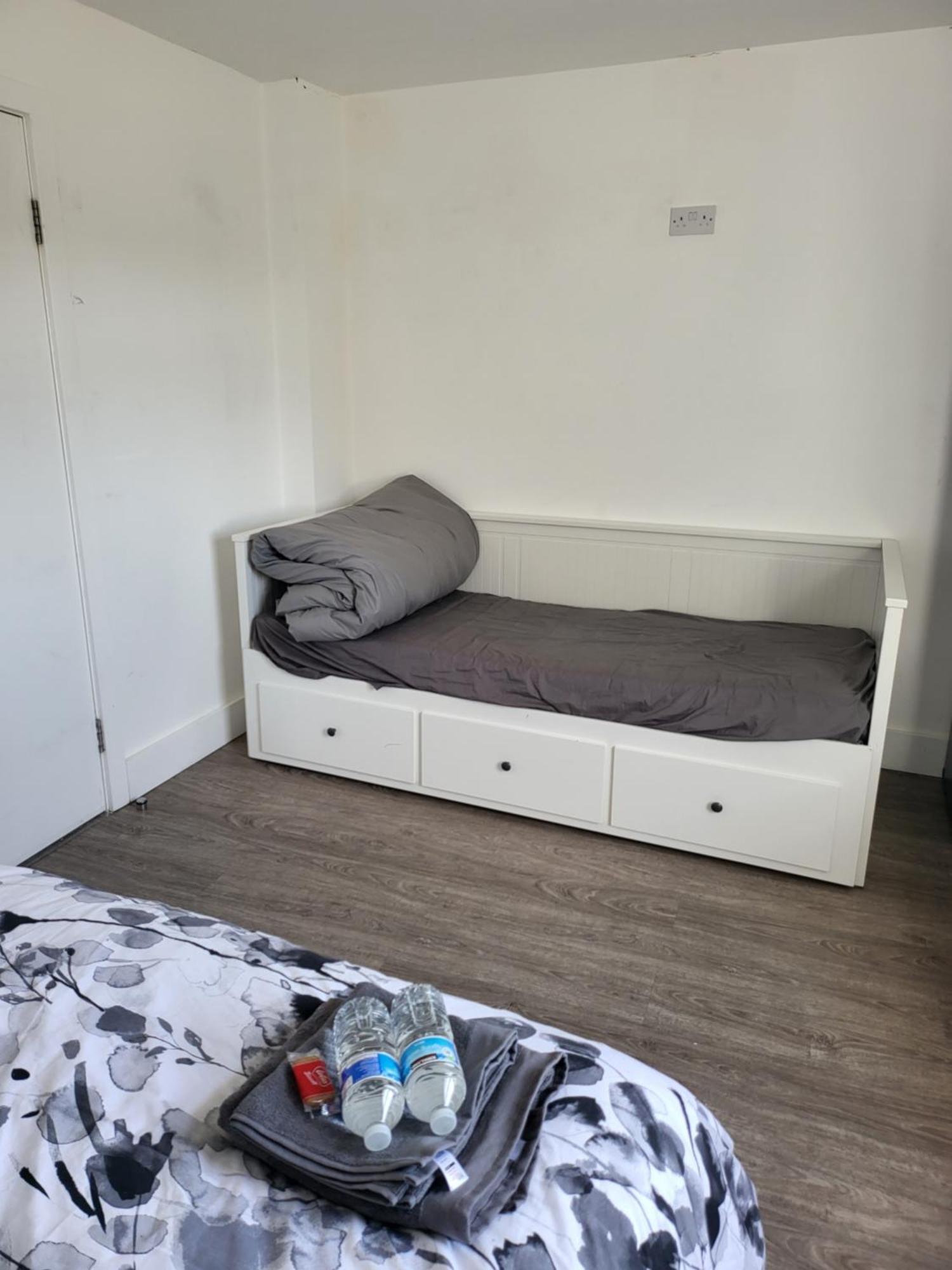 Private Room Near Central Ideal For City Explorers Londres Exterior foto
